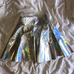 ⭐️SILVER HOLOGRAPHIC SKIRT🦄